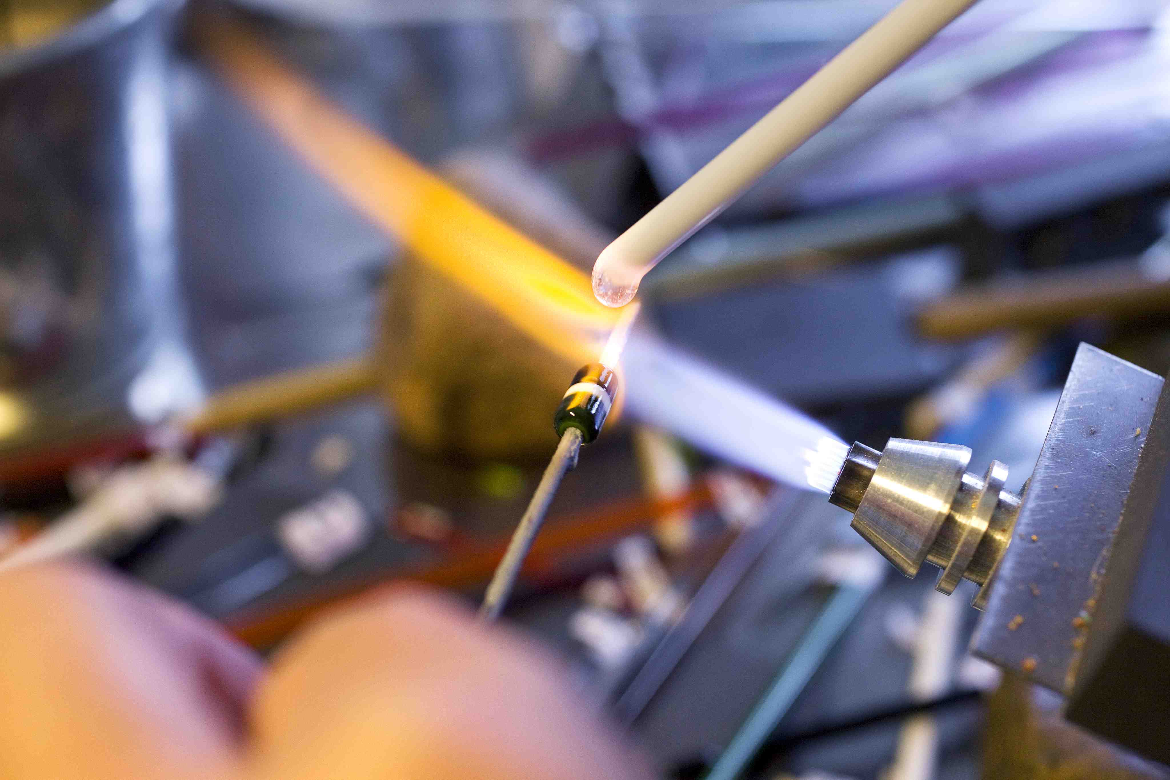tillverka-glaspärlo-i-lampworkteknik-5